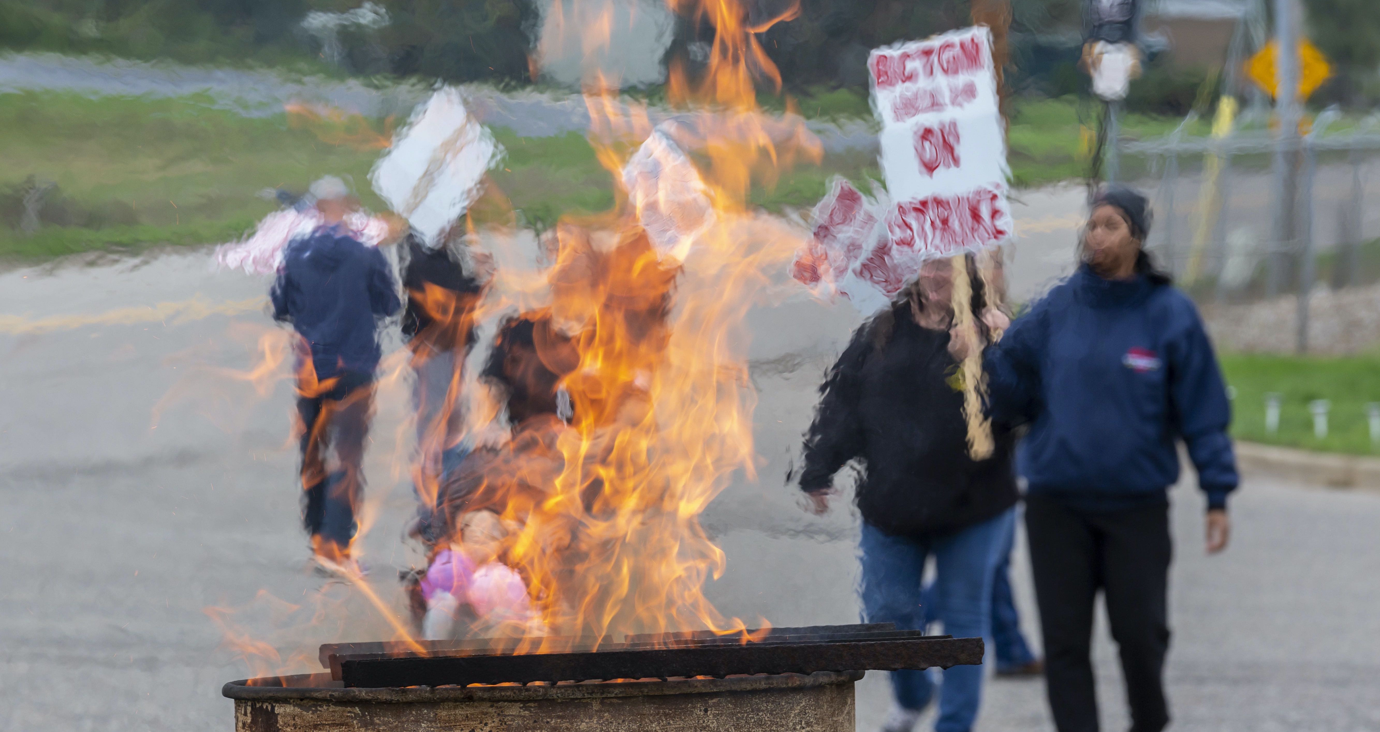 Rochester auto workers prepare for potential strike over contract