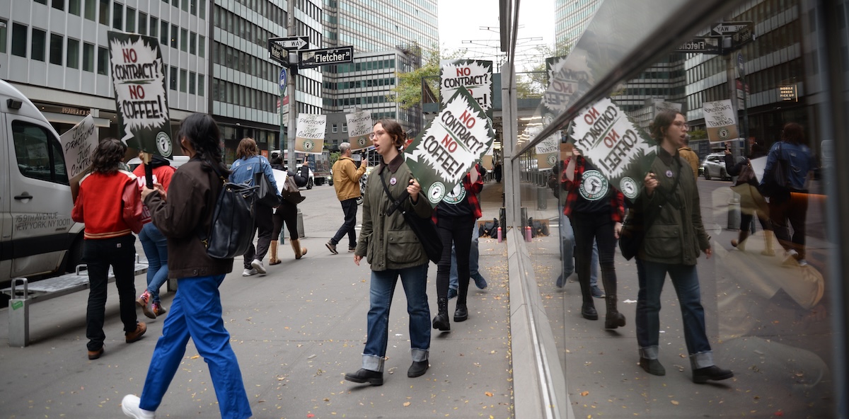 Starbucks Baristas Urge Boycott Until Union Contract Signed