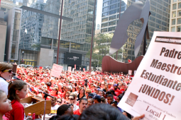 Miembros del Sindicato de Maestros de Chicago se reúnen en una manifestación del Día del Trabajo de 2012. Foto: CTU