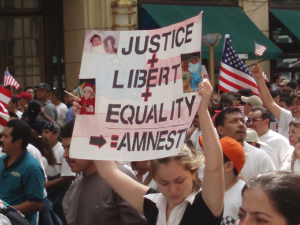 Protester marches for amnesty in Chicago 2007