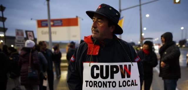 CUPW picketer demands fair treatment from Canada Post