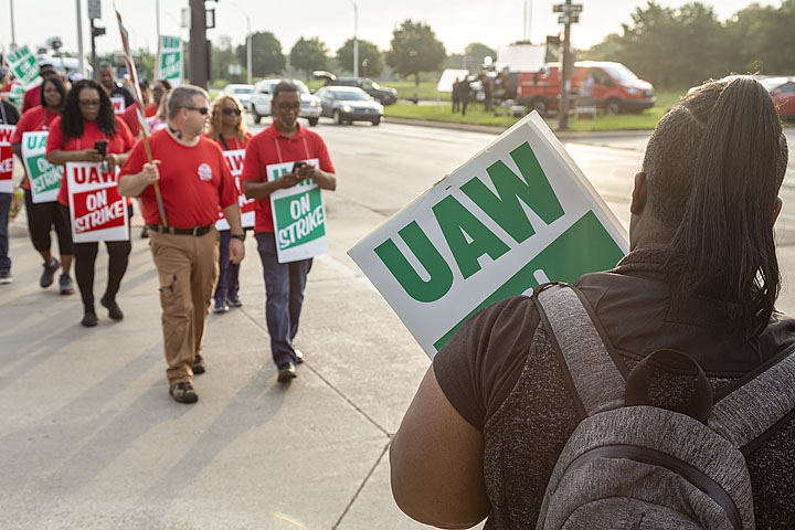 The UAW strike against General Motors is heating up on the picket lines as the stand-off enters its second week.